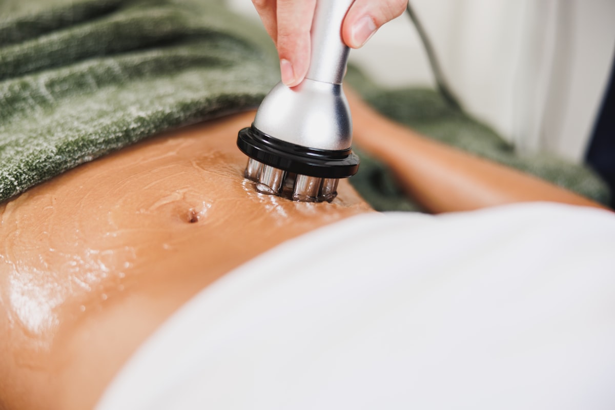 Fat Freezing (Cryolipolysis) at Enfield Royal Clinic Khalifa City
